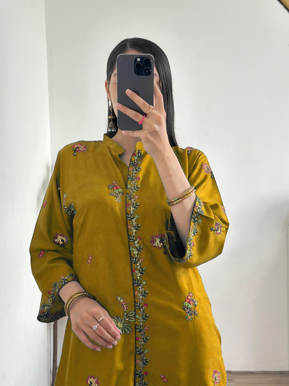 AAIRA SEQUENCE EMBROIDERY FRONT CUT 2PC