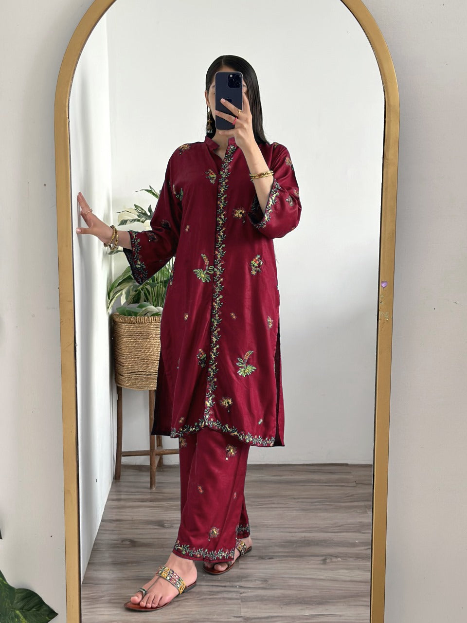 AAIRA SEQUENCE EMBROIDERY FRONT CUT 2PC