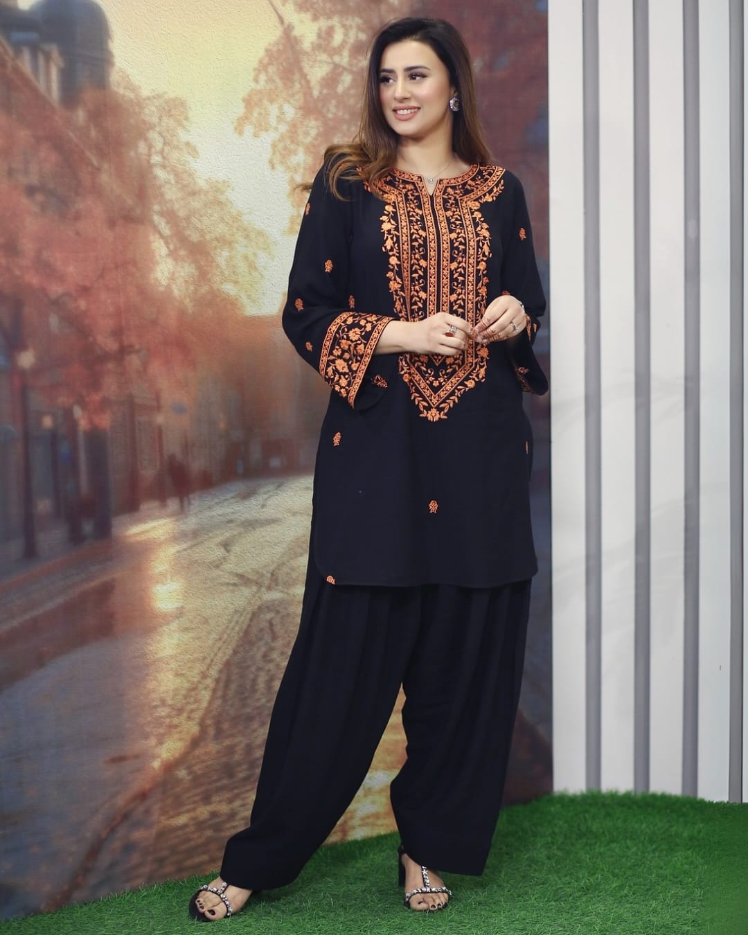 SOFIA MEDIUM & LARGE SIZE