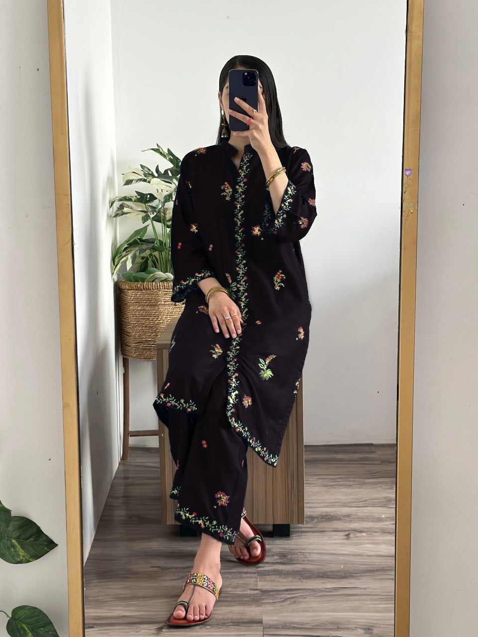 AAIRA SEQUENCE EMBROIDERY FRONT CUT 2PC
