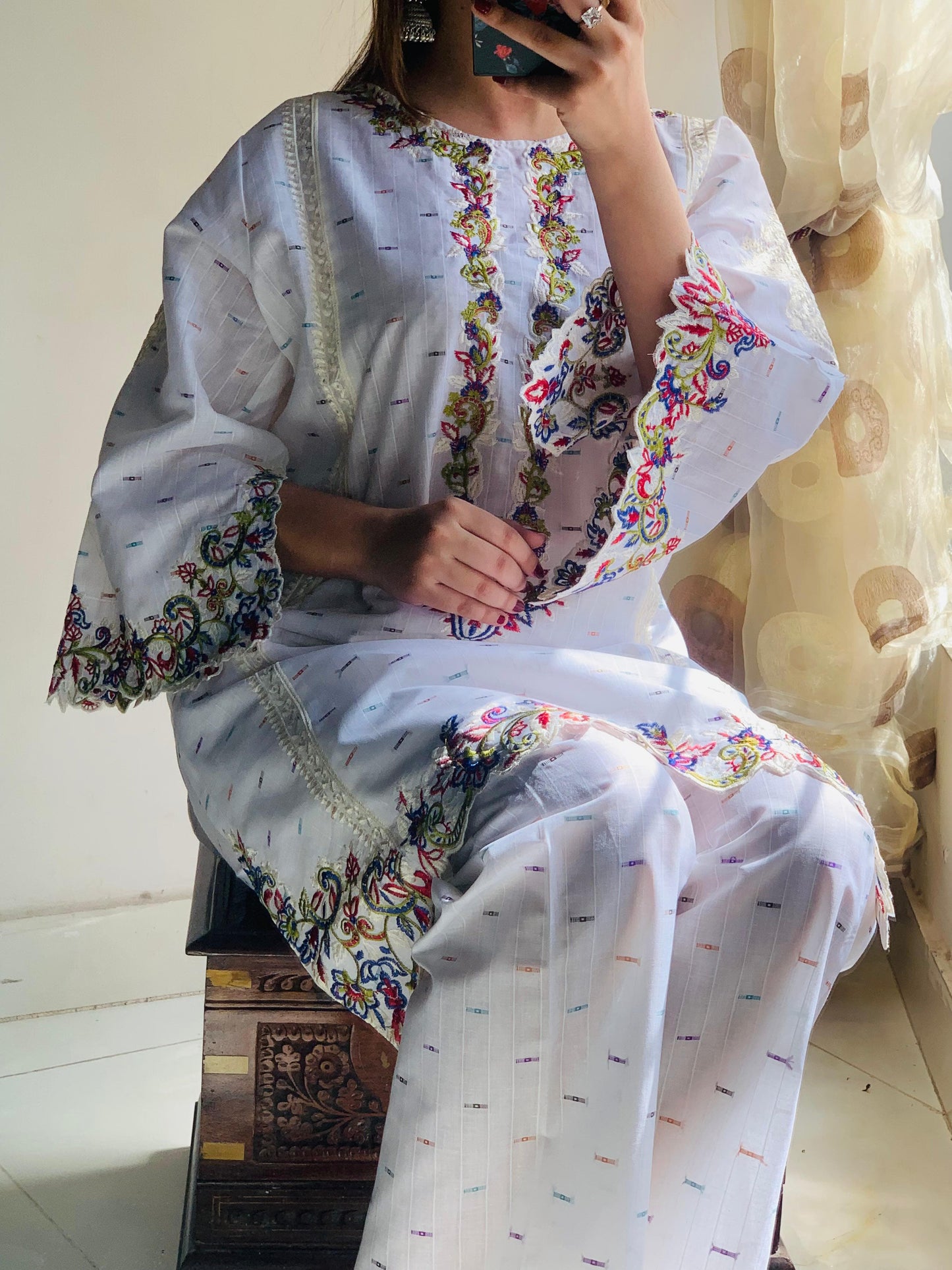 HOOR – Bazo Embroidered 2Pc