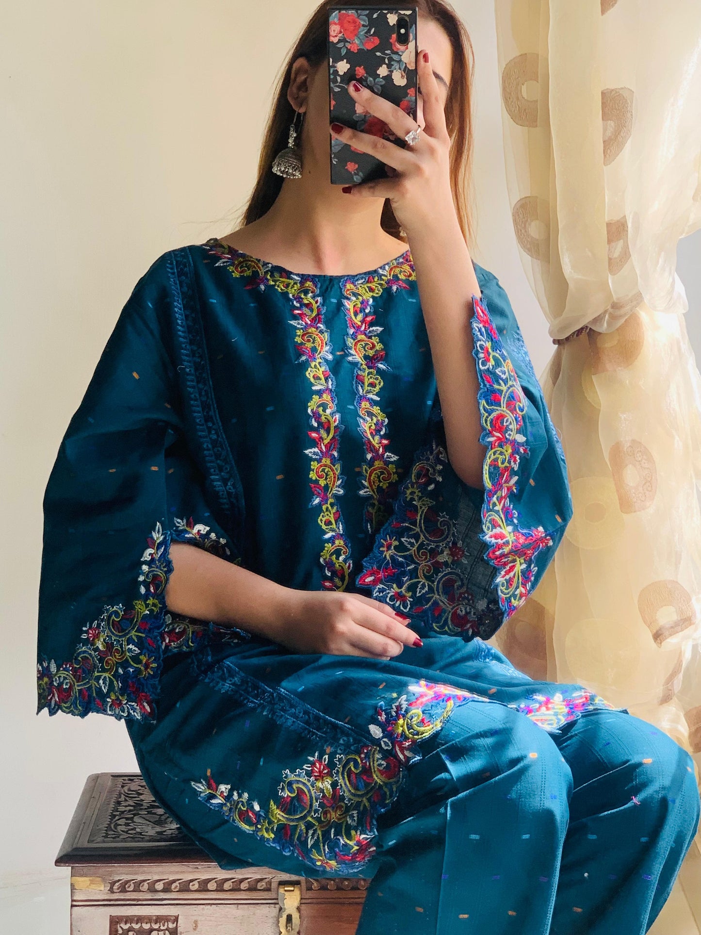 HOOR – Bazo Embroidered 2Pc