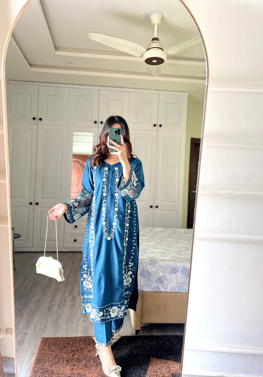 SAHER – Embroidered Long Length 2PC