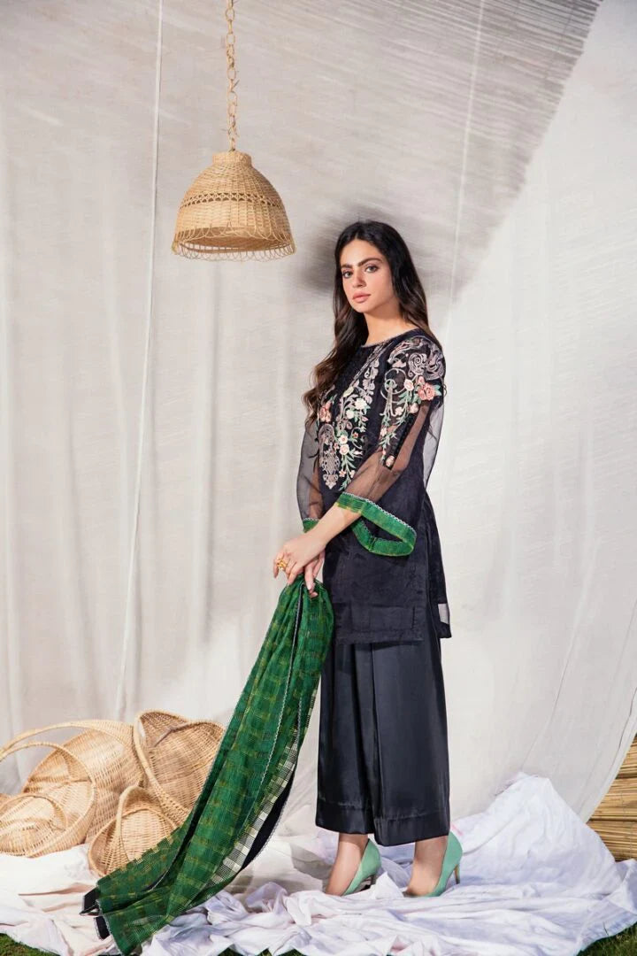 Nazneen - Rohtas Clothing