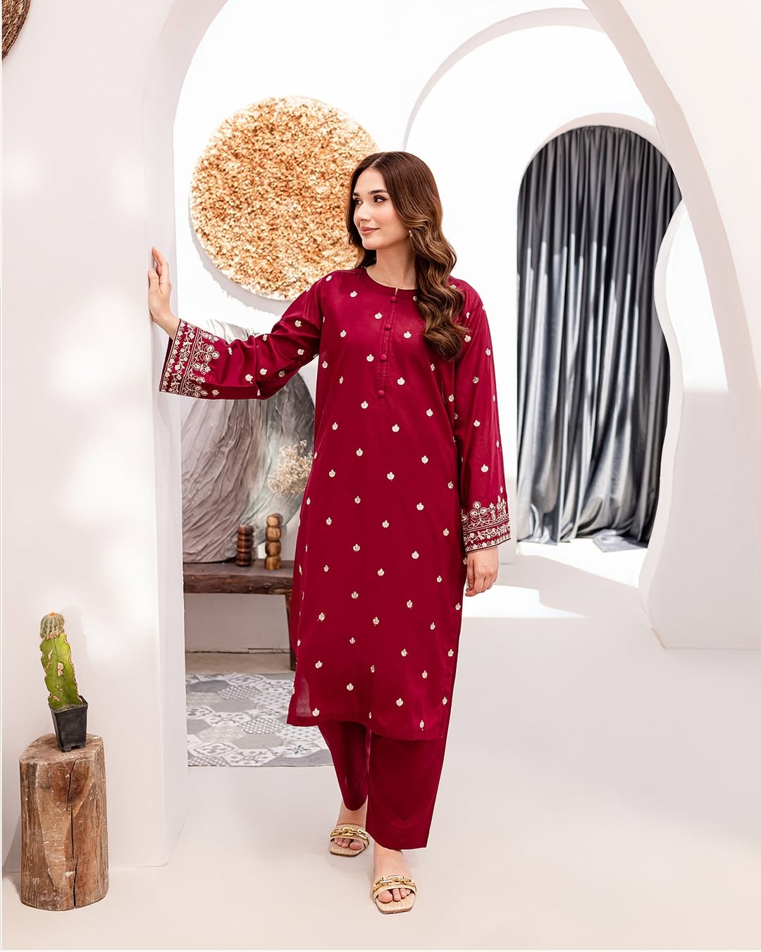HASEEN EMB LONG LENGHT ‎(HEAVY EMBROIDERY)