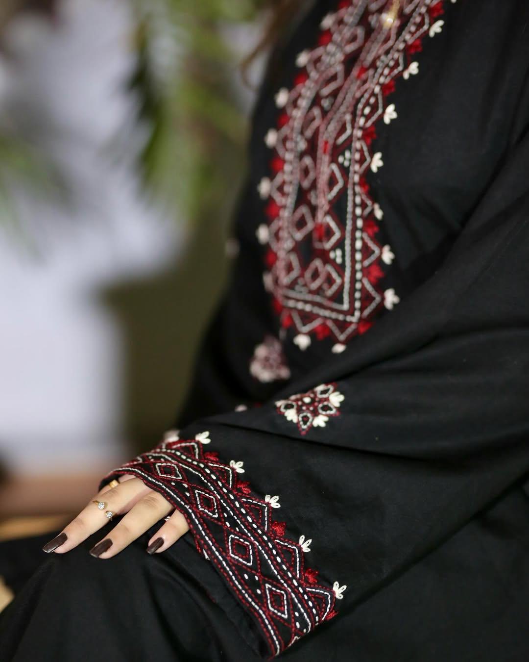 SINDHI - Embroidered Long-Length