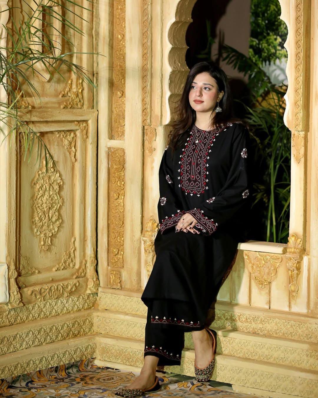 SINDHI - Embroidered Long-Length