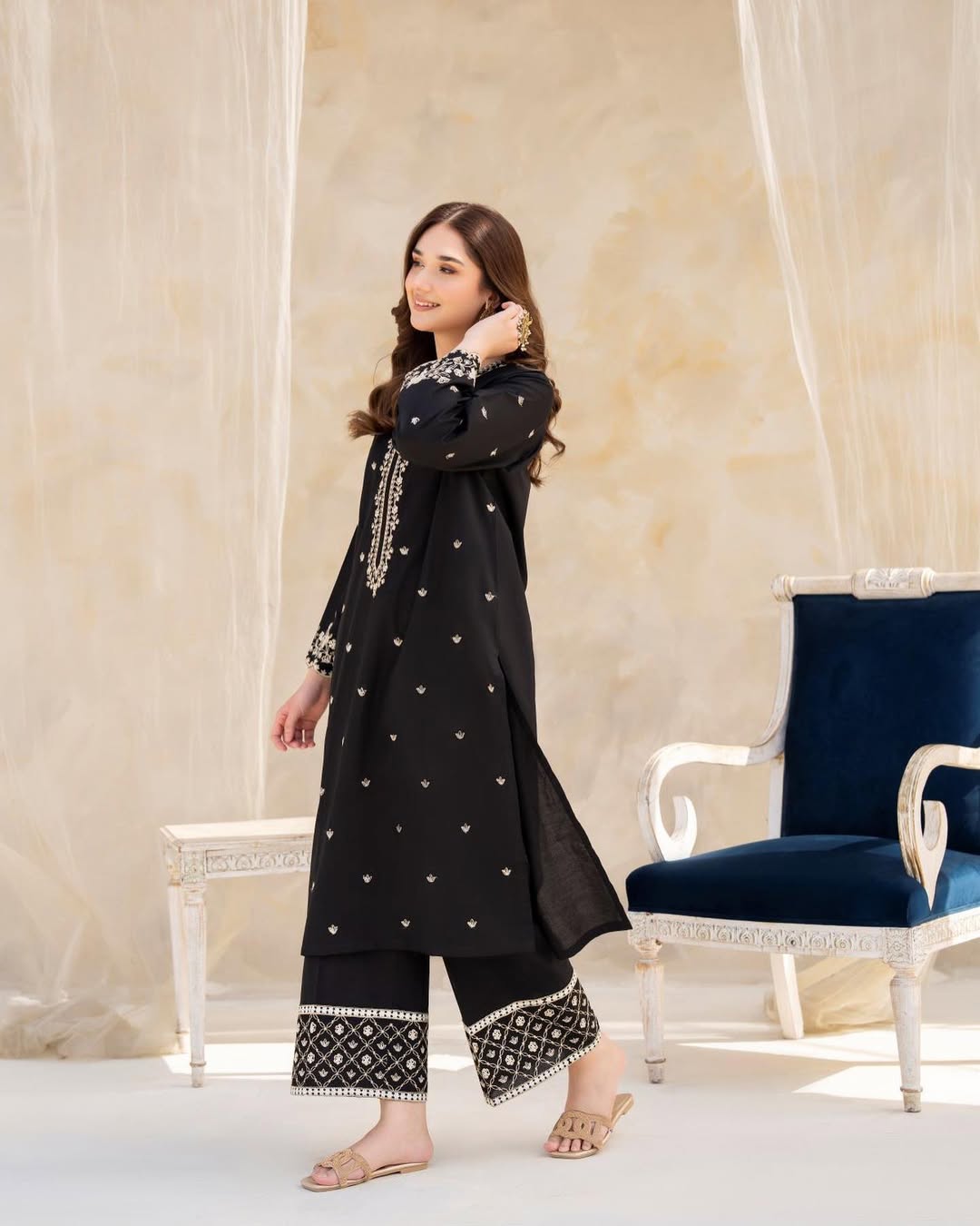 HOCK – Black Embroidered Long Length 2PC