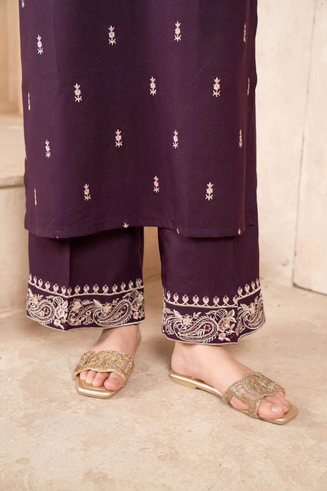 NAAZ – Embroidered Long Length 2PC (Double Pocket)