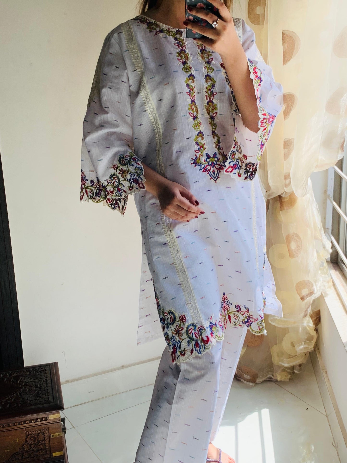 HOOR – Bazo Embroidered 2Pc