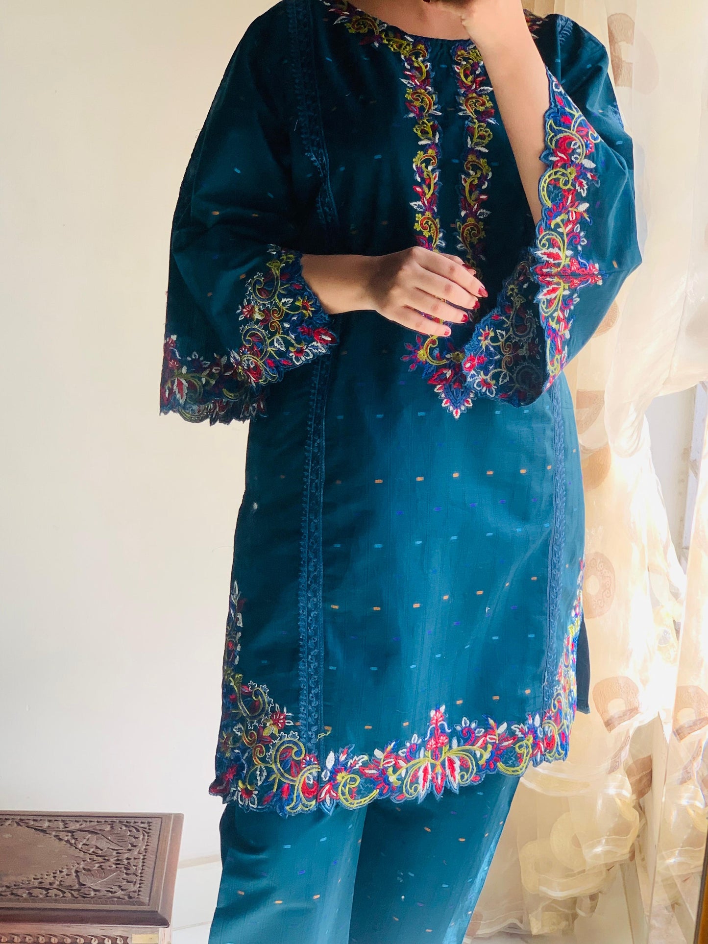 HOOR – Bazo Embroidered 2Pc