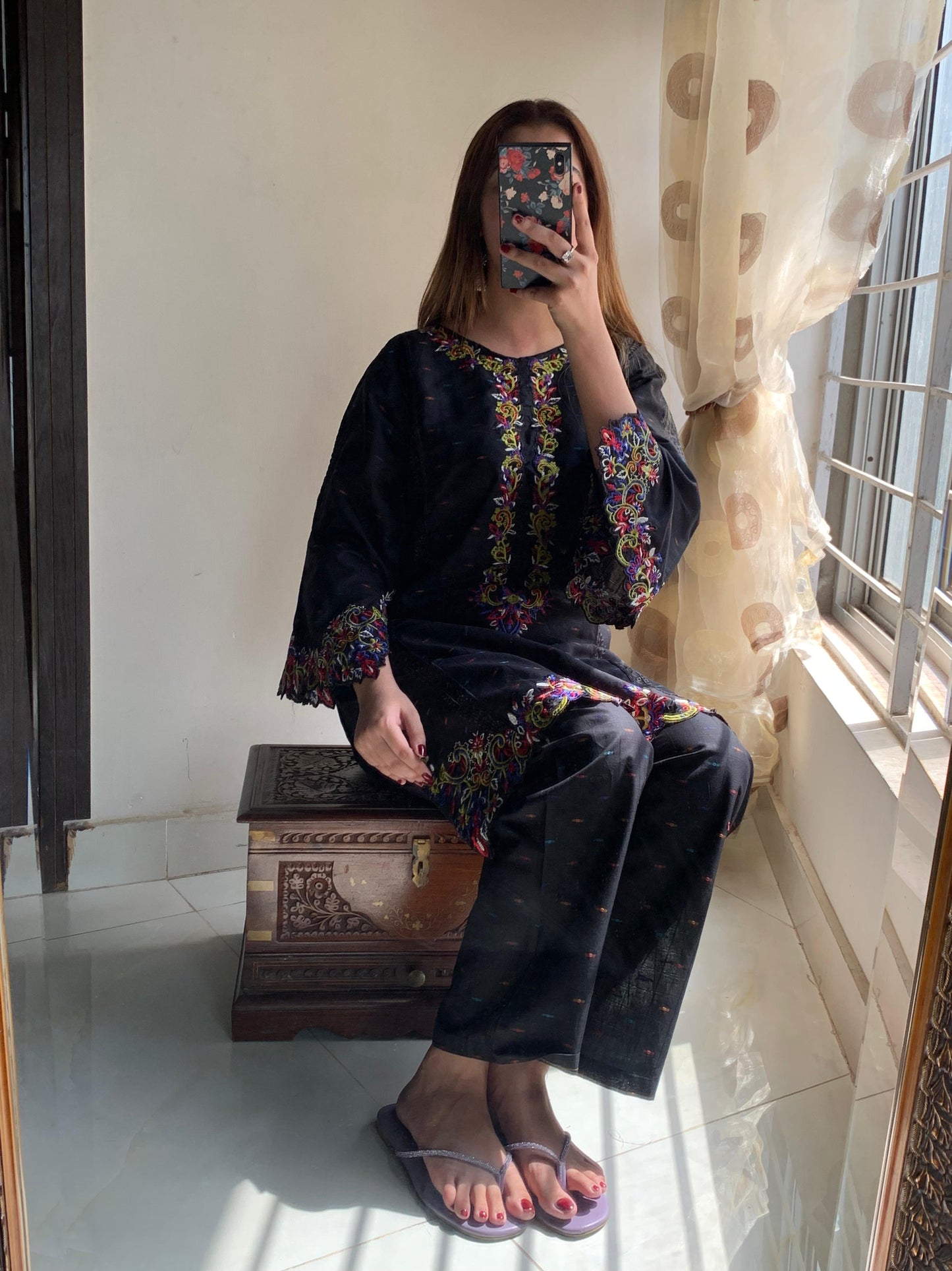 HOOR – Bazo Embroidered 2Pc