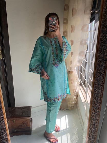 HOOR – Bazo Embroidered 2Pc