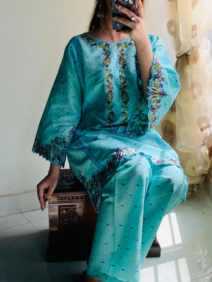 HOOR – Bazo Embroidered 2Pc