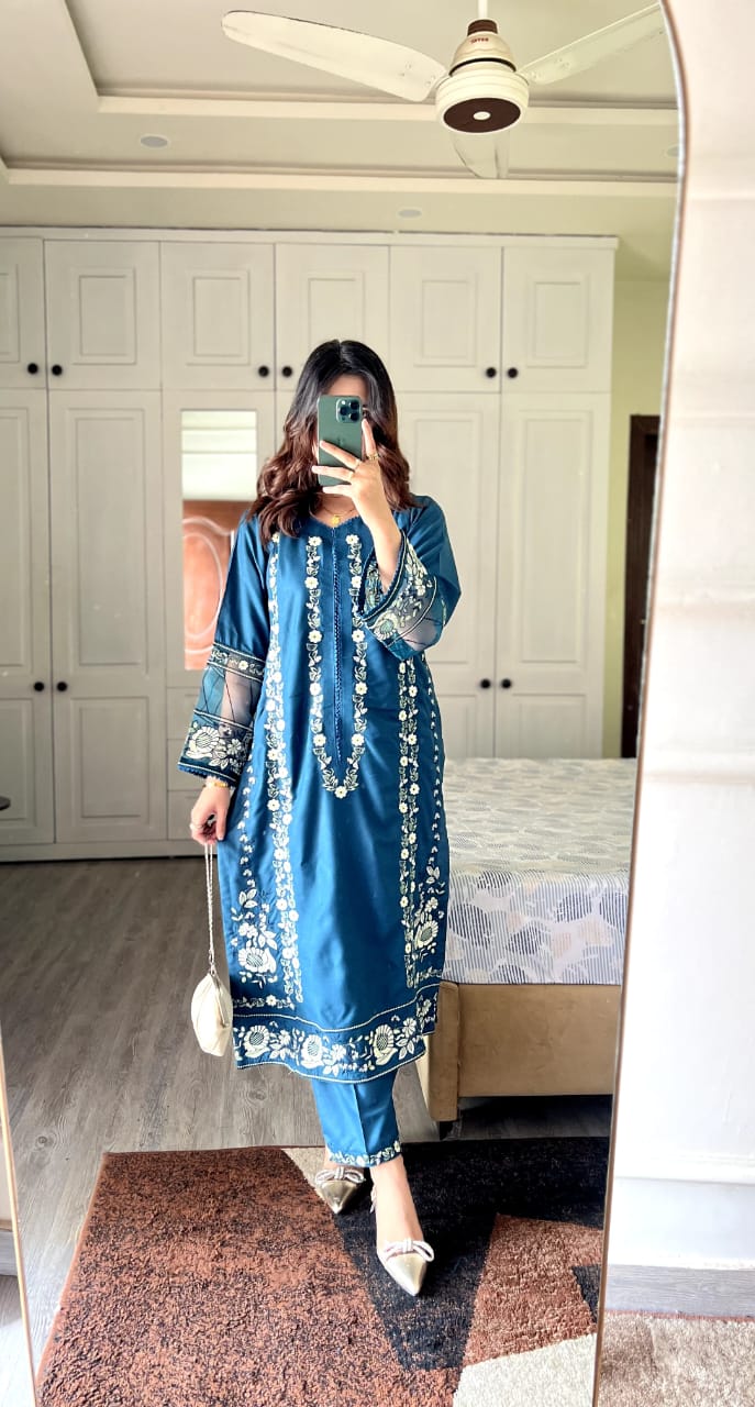 SAHER – Embroidered Long Length 2PC